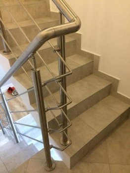 Interiérové nerezové zábradlie