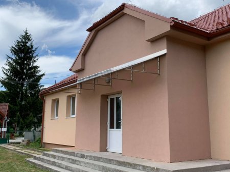 Nerezový prístrešok