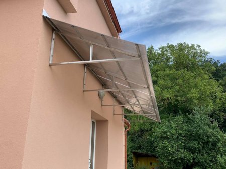 Nerezový prístrešok