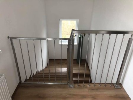 Nerezové zábradlie s bráničkou