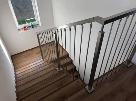 Nerezové zábradlie s bráničkou