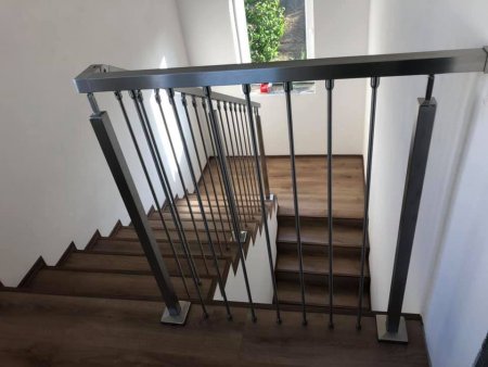 Nerezové zábradlie s bráničkou
