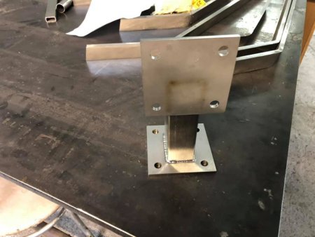 Držiaky zábradlia pod polystyrén