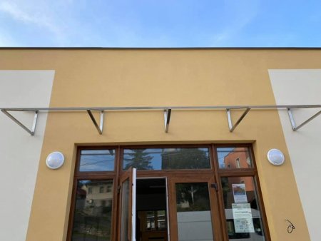 Zábradlie a prístrešok